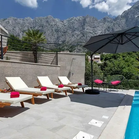 Villa Romance