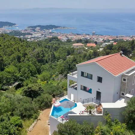 Villa Romance