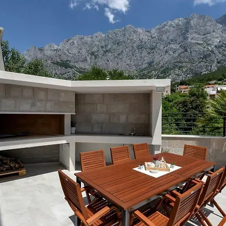 Villa Romance